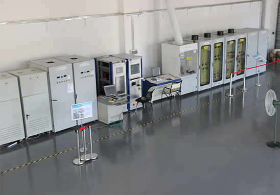 雷電沖擊耐受電壓測試機構